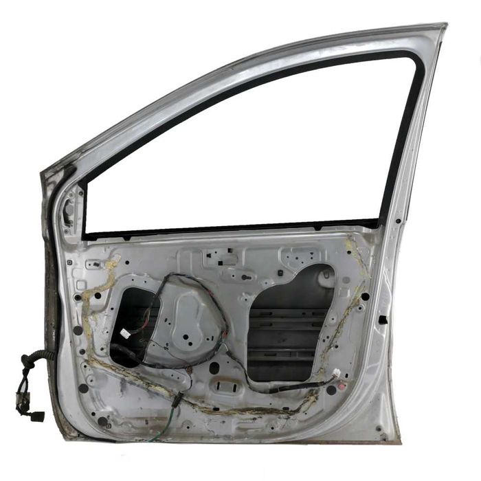 Предна дясна врата Nissan Almera Tino (V10)  ID: 157885