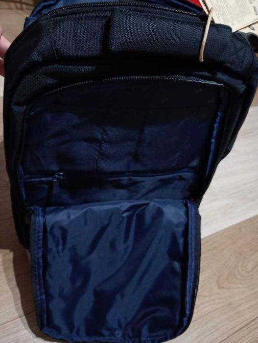 Rucsac laptop RIVACASE 17.3" nou, nefolosit