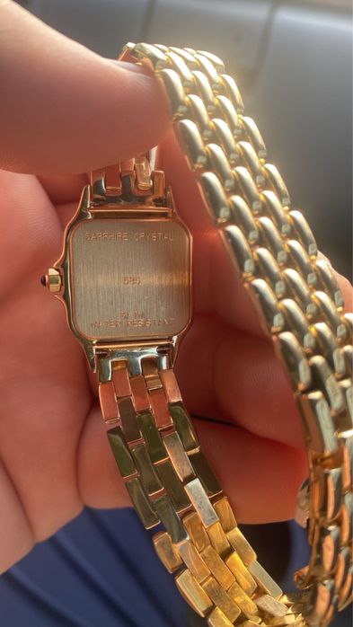 Золотые часы под Cartier