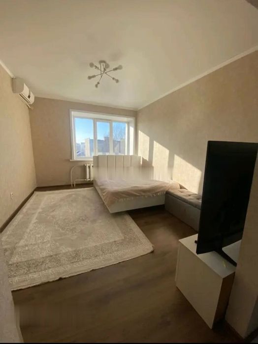 Продаётся 2 комн улучшенная 4 мкрн