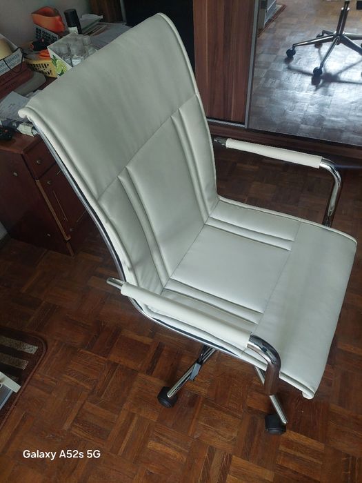 Pentru Birou, Elegant