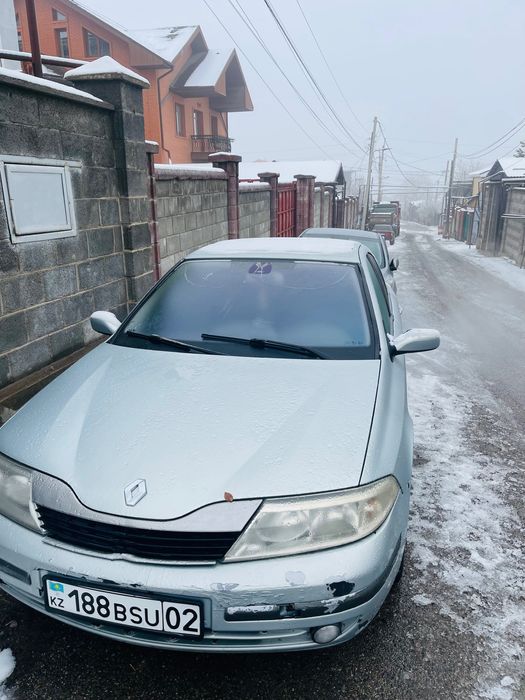 Renault Laguna car
