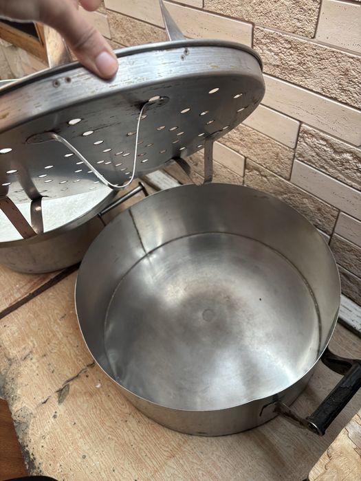 Продам мантоварку большую.
