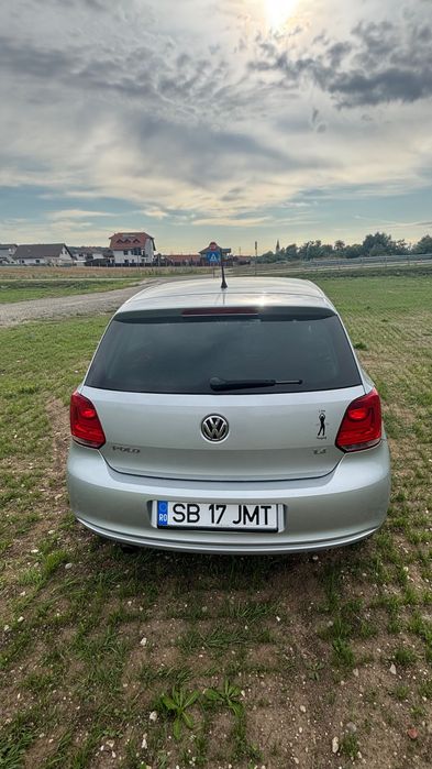 VOLKSWAGEN Polo 2010 — imagine 5