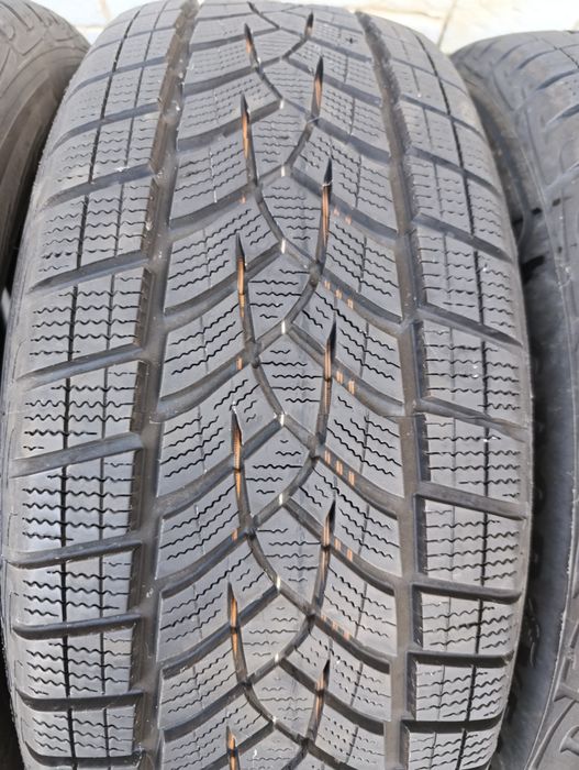 Зимни гуми Good year 235/60/18 Ultra grip Performance+ SUV
