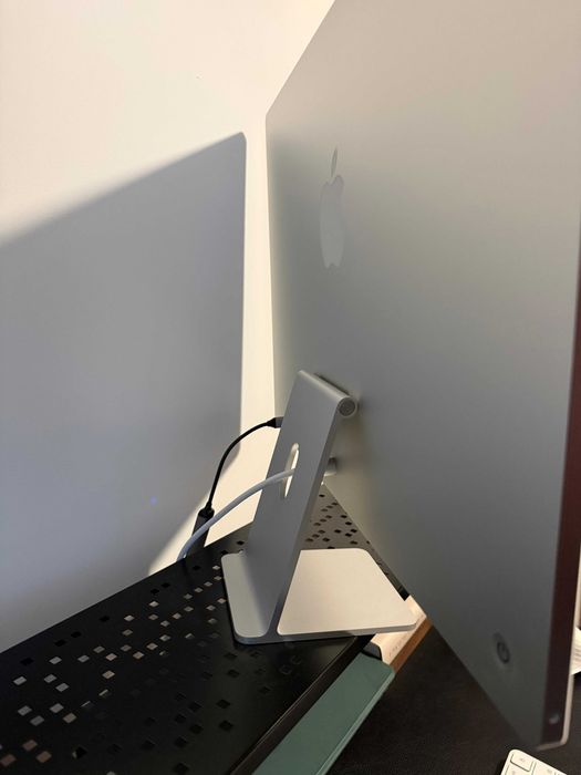 iMac 24” M3 (2023) - ecran Retina 4,5k , a fost 7899 lei