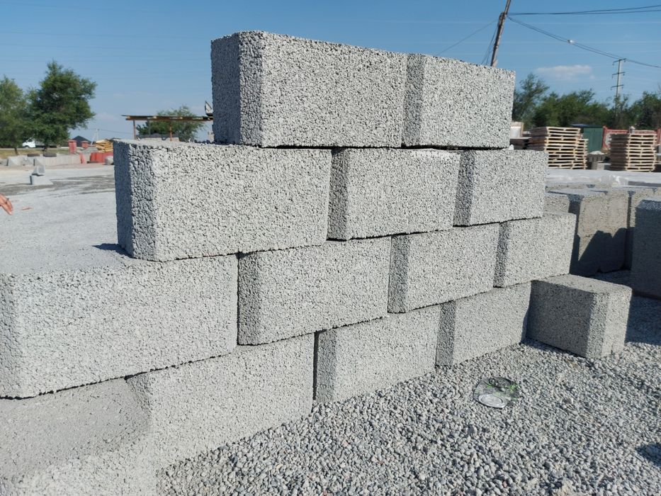 Заборға арналған Шлакоблоки и пескоблоки