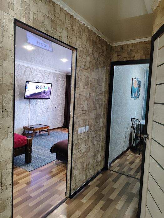 1ая. Чисто! Всё есть! Не для компаний!