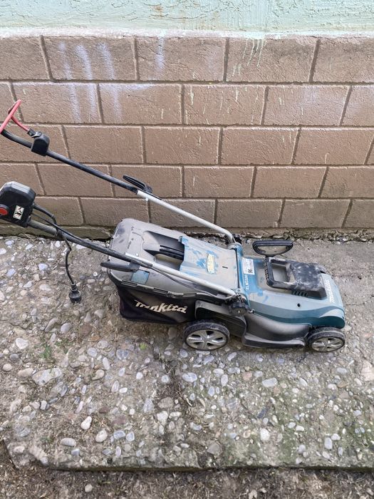Газонокосилка Makita