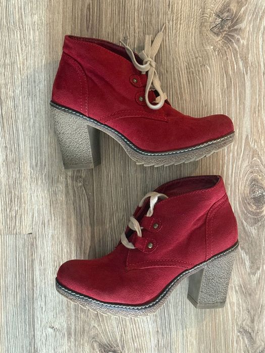 Дамски обувки Graceland - червен велур