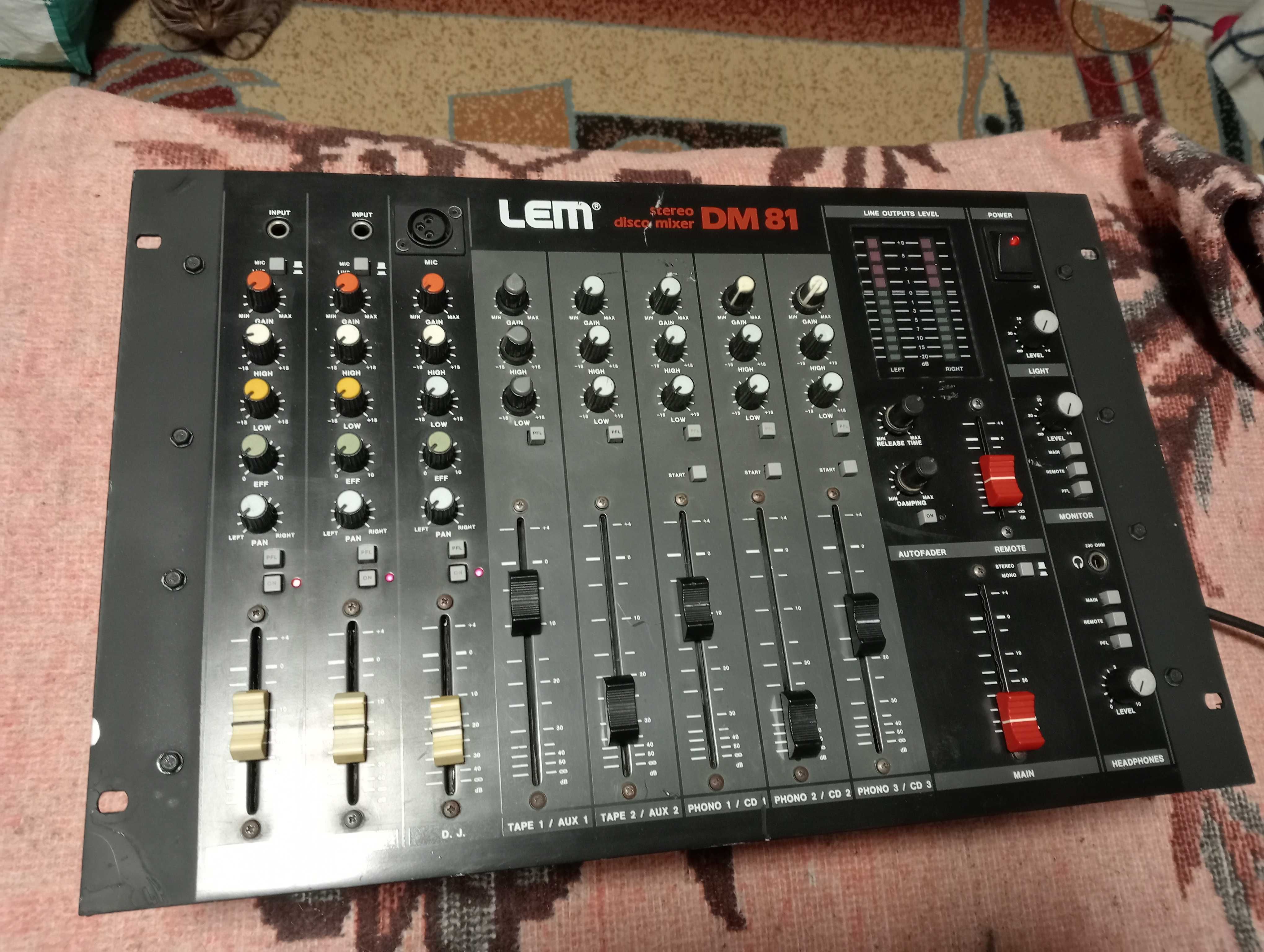 Vind mixer audio DM81 Braila • OLX.ro