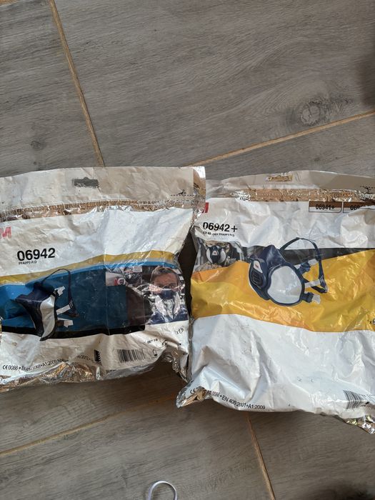 Semi masti de vopsit si combinizone 3M