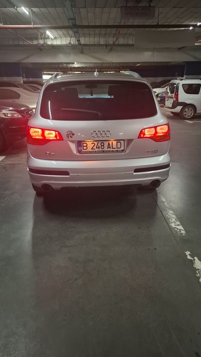 Vând Audi Q7 2008