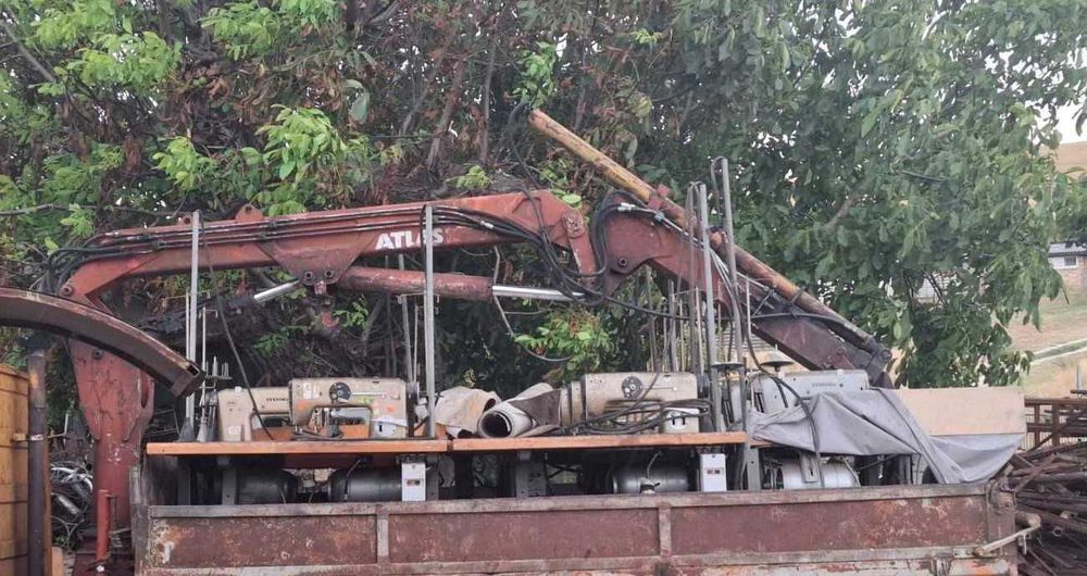 Професионална шевна машина - Права Текстима  Textima