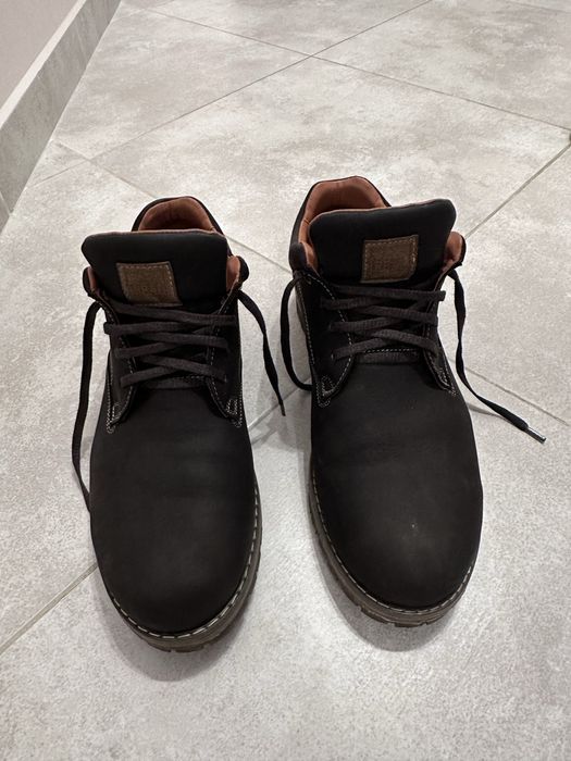 Мъжки обувки от естествена кожа