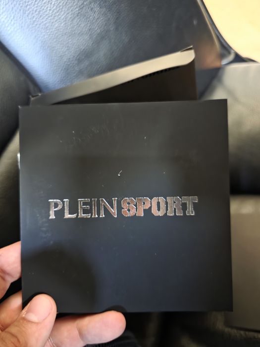Часовник plein sport  чисто нов