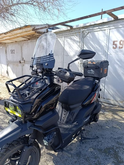 Skuter sotiladi tank