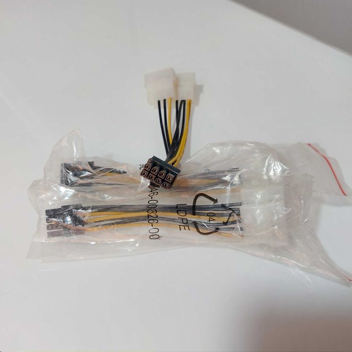 Захранващ кабел преходник 2x Molex към 8-pin PCI-E за видеокарта