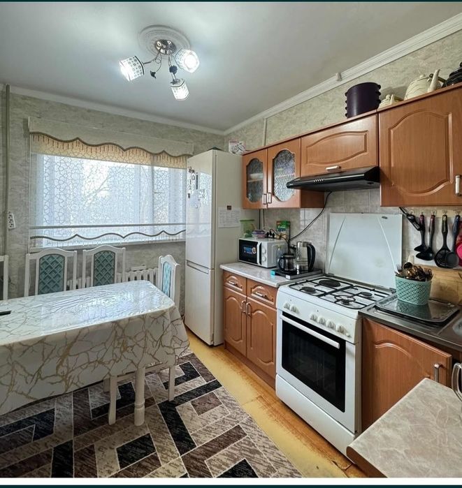Продам 4-х комнатную квартиру