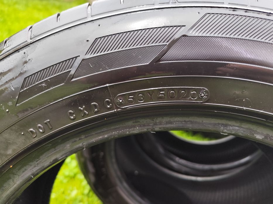 Vând set 4 anvelope Toyo Proxes Sport SUV, dimensiune 235/60 R18 107W