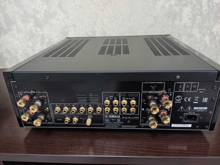 Усилитель Yamaha A-S 1200
