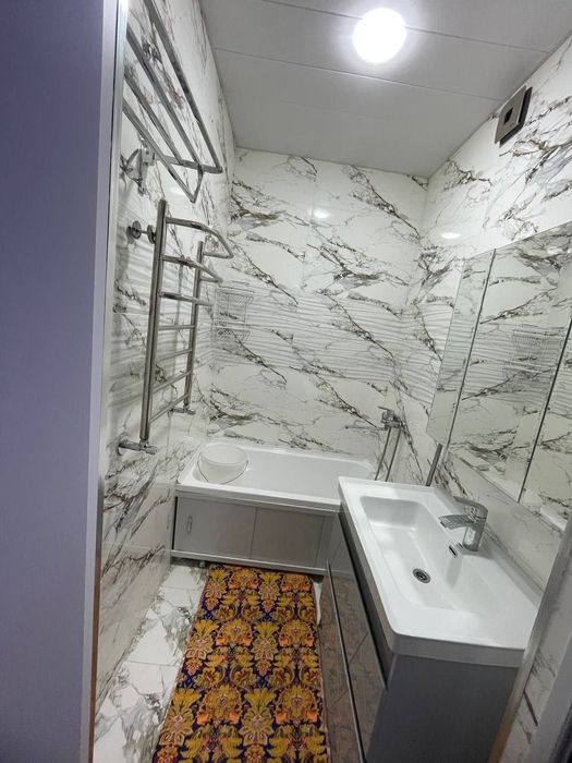 Qo'yliq kompas. Qo'yliq bozori 1 km. Metro 900m