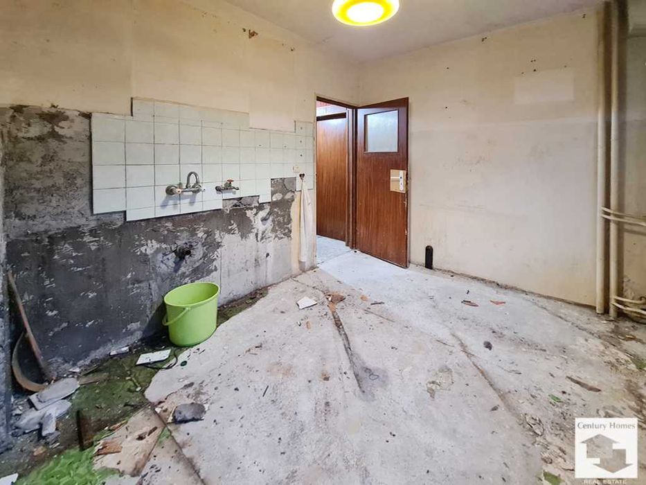 Продава се Тристаен апартамент в Велико Търново, Бузлуджа - 76 кв.м за 1020 €/кв.м - Снимка #8