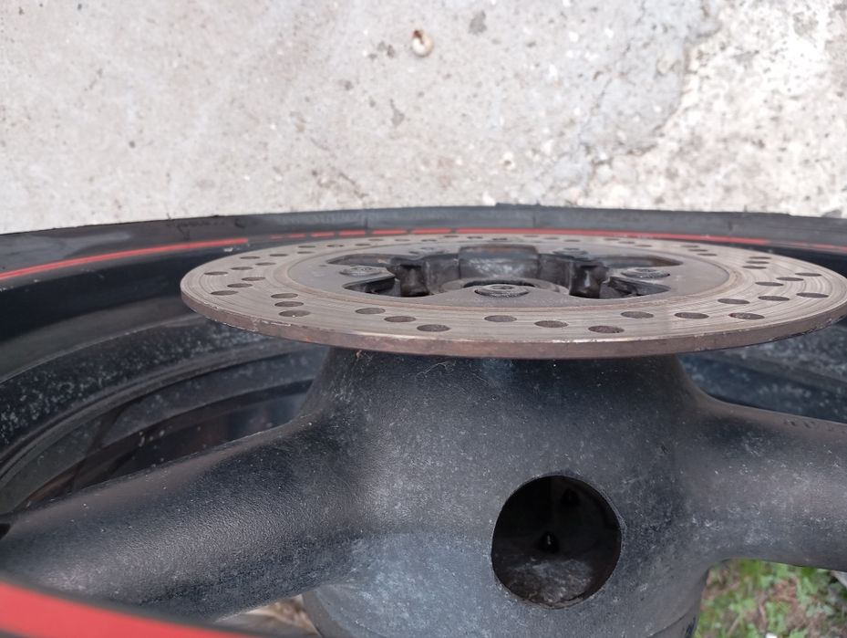 Задна джанта Suzuki Bandit 600