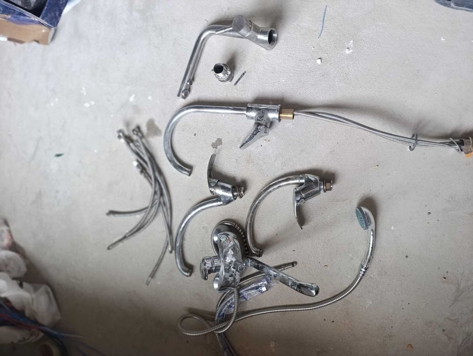 Продам смесители для раковины и ванны 5 шт