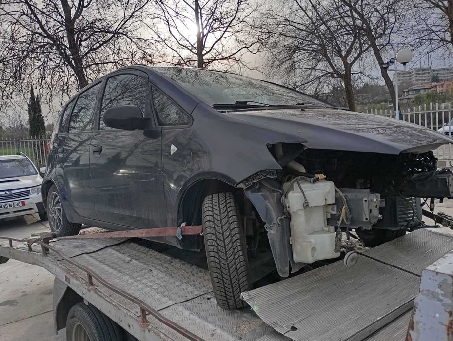 Митсубиши колт Mitsubishi colt 2008 бензин на части