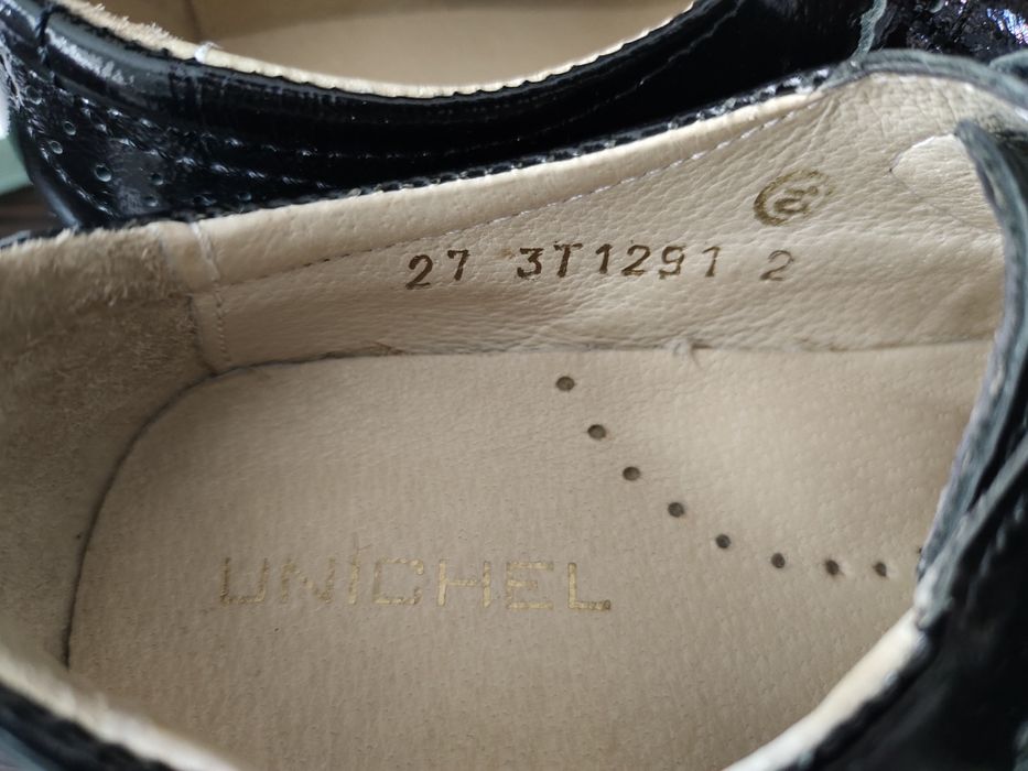 Детские туфли новые.