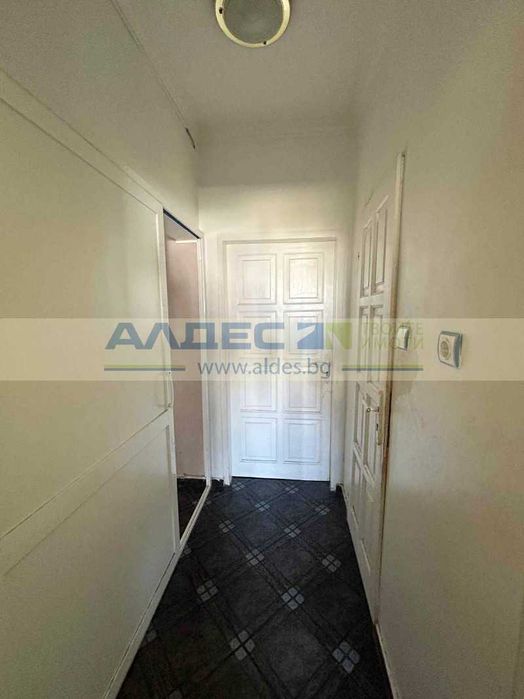 Обзаведен тристаен ап. в Младост 4!