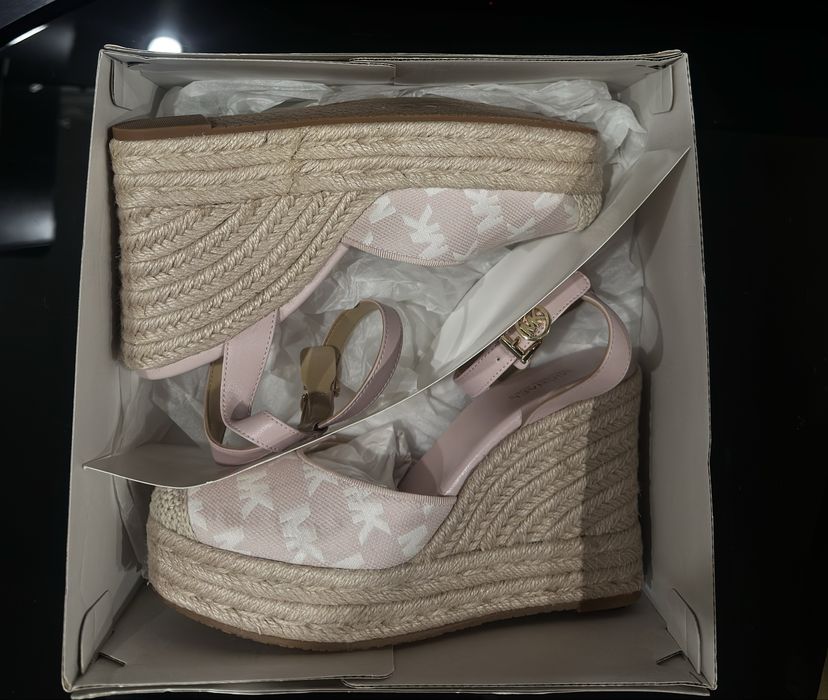 Продам туфли Michael Kors