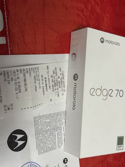 ЧИСТО НОВ 512GB Motorola Edge 70 Гаранция Technopolis 2027 Lily Pad