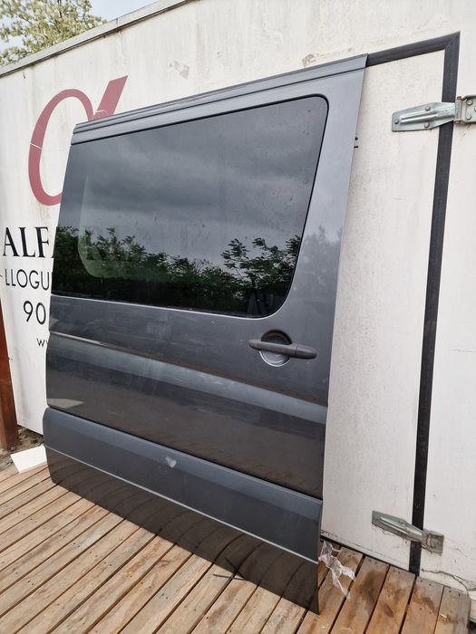 Usa culisanta batanta dreapta mercedes sprinter w906