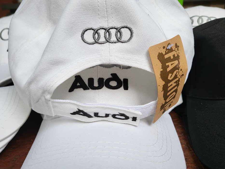 Шапка с козирка регулираща се Волво volvo audi ауди