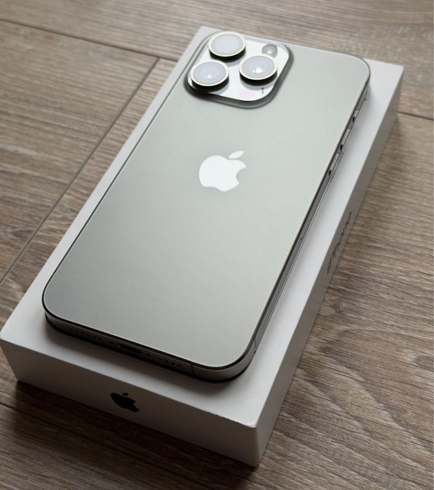 iPhone 15 PRO • 256 GB • 95% Baterie