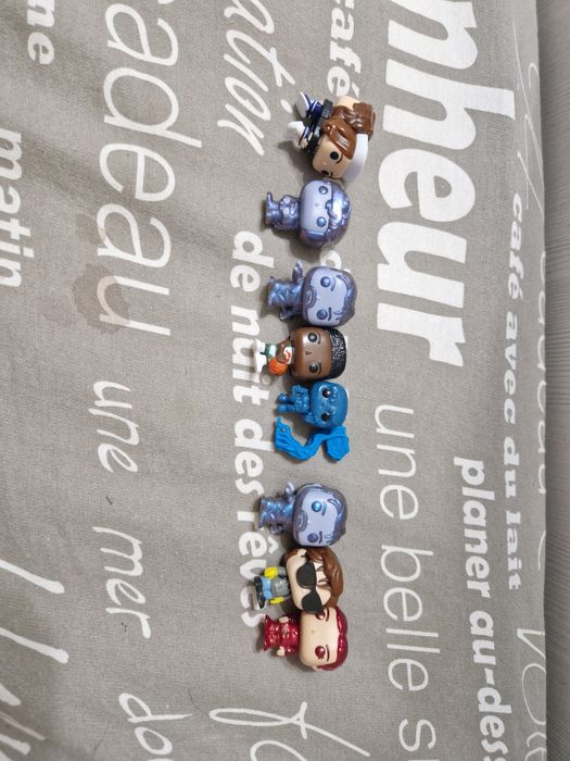 Фигурки очень странные дела