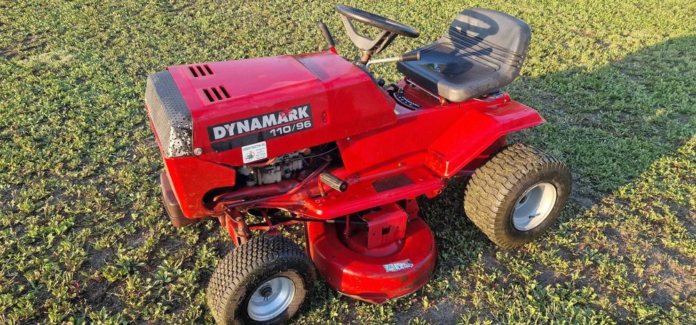 Tractorase tuns iarba/gazon cu evacuare laterala Murray, Mtd si cu cos Viking