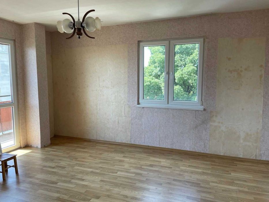 Тристаен Апартамент в гр. Карлово