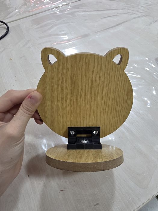 Маленькое зеркало с кошачими ушками