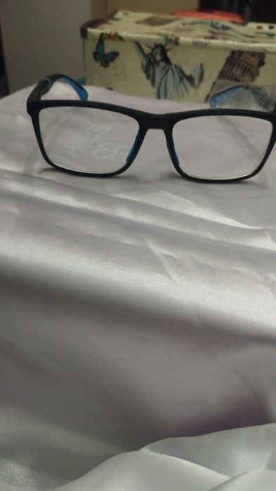 Продам оправу для очков