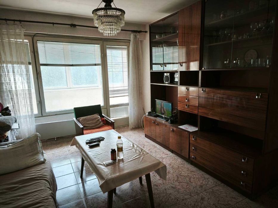 Четиристаен апартамент Цветен квартал, Варна