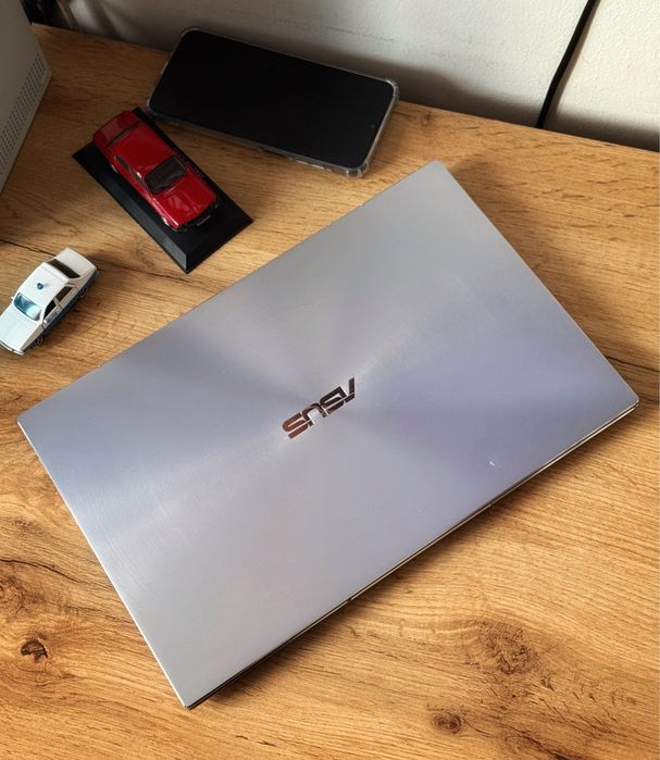 Laptop Office Asus ZenBook 14 / Ryzen 5 3500 / 8GB Ram
