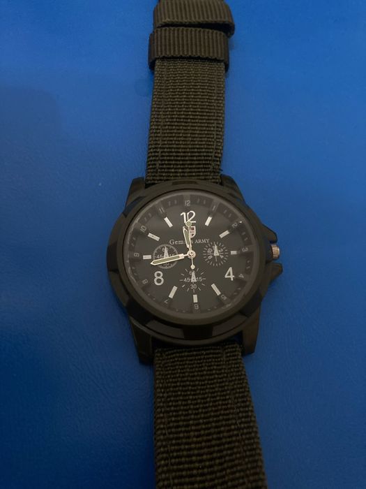 Мужские часы 2 за 4