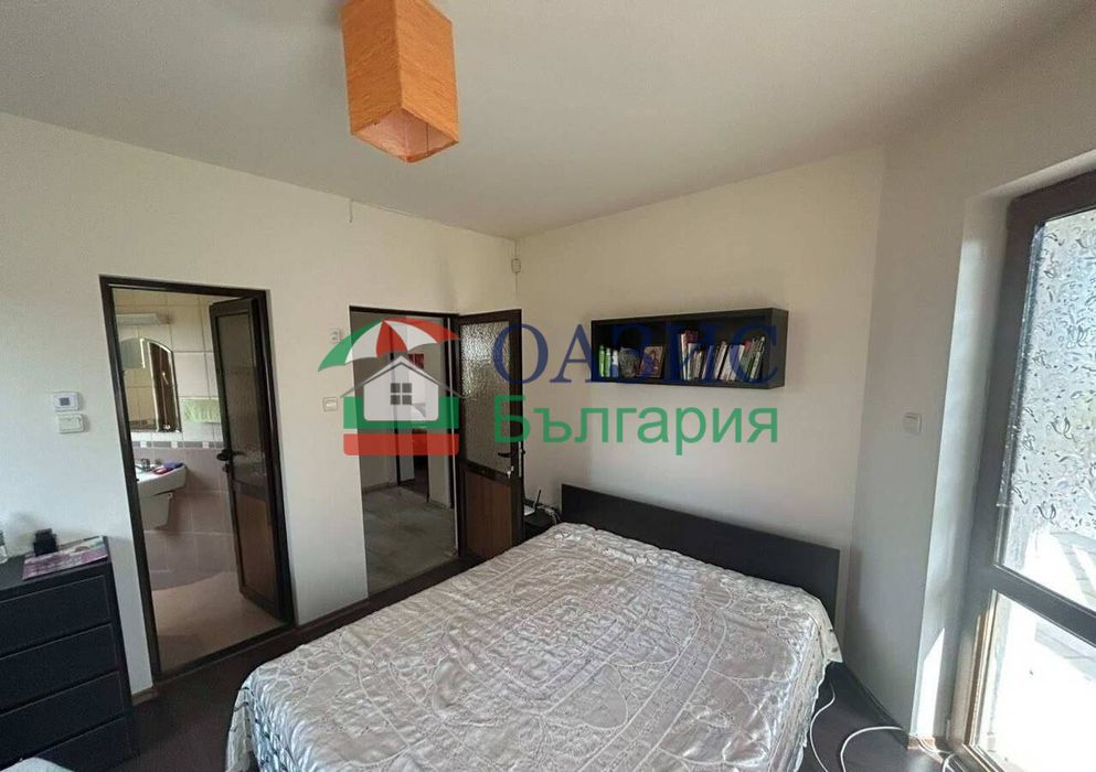 Къща с басейн с. Близнаци на 20 км. от Варна, цена 327 000 евро
