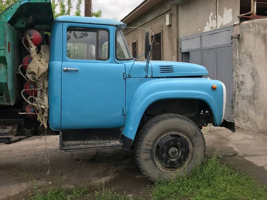 ЗИЛ 130 самосвал московский кузов 1990 года 4 газ балона