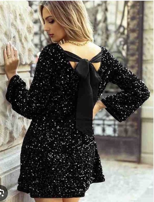 Продам платье 2 шт