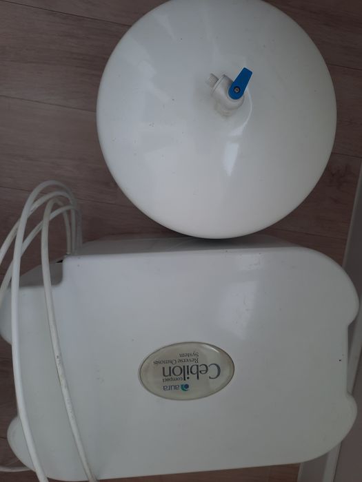 Продам очиститель воды Aura