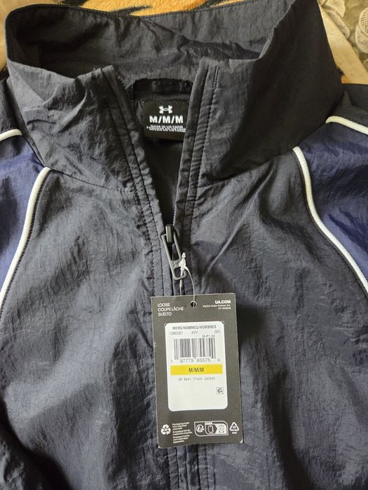 Under armour ветровка, новая!